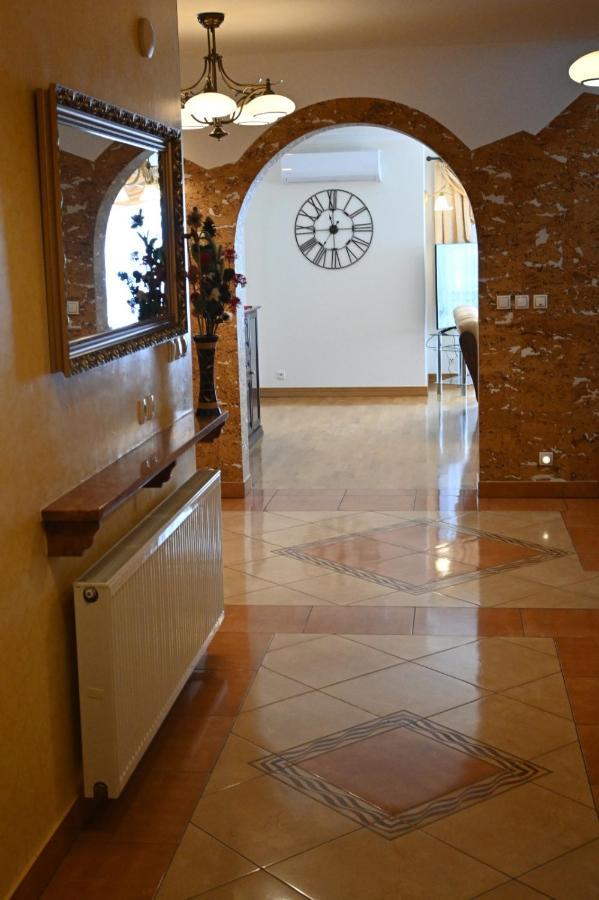 Villa Sophie Zabno エクステリア 写真