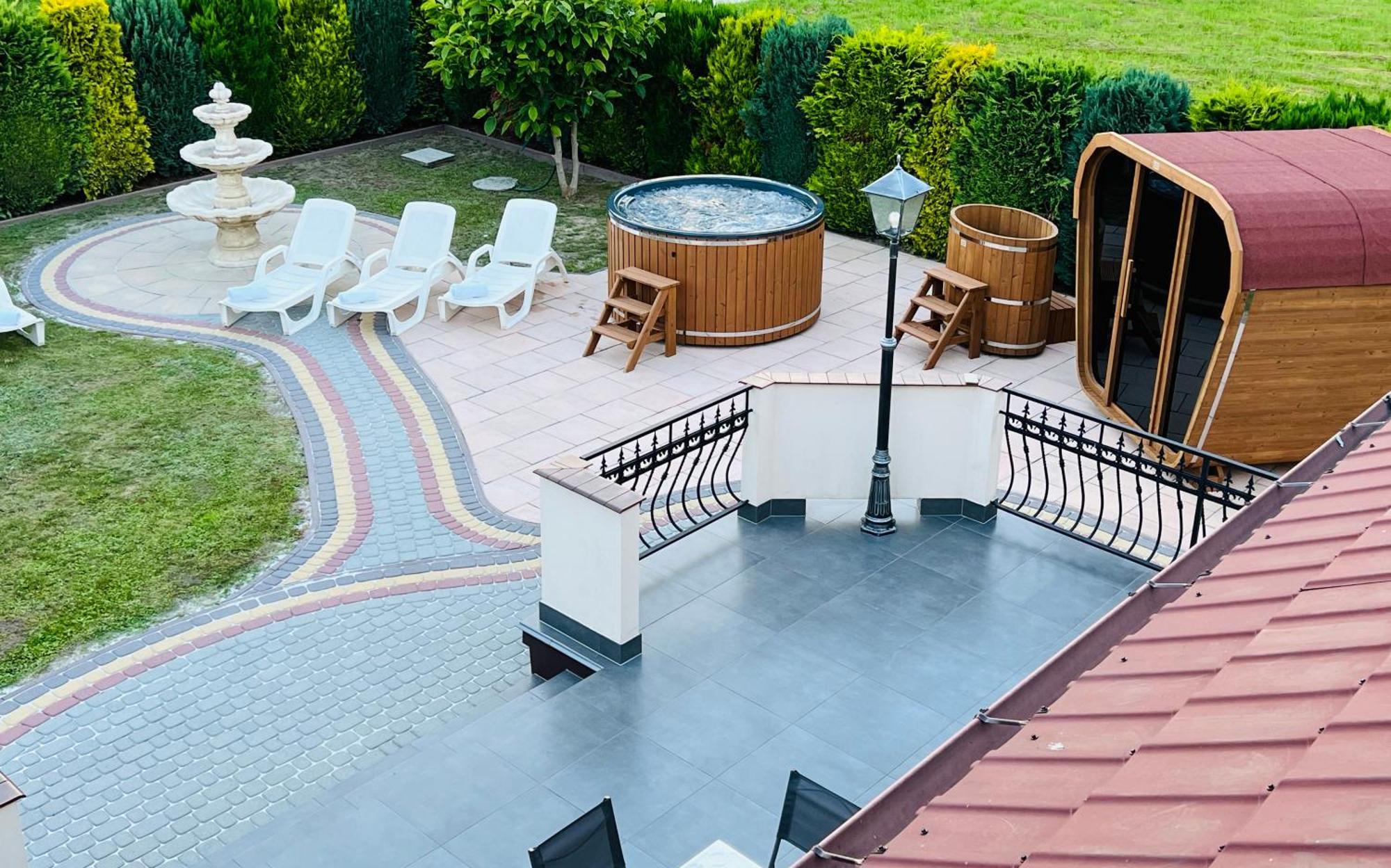 Villa Sophie Zabno エクステリア 写真